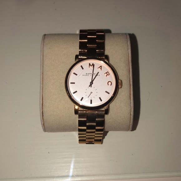 Marc Jacobs Baker Rose Gold Watch - Picture 4 of 7
